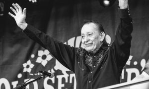 Fallece el legendario acordeonista Flaco Jiménez